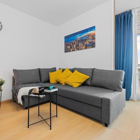 Sonniges City-Apartment Mit Suedbalkon Und Parklatz Neusass Eksteriør billede
