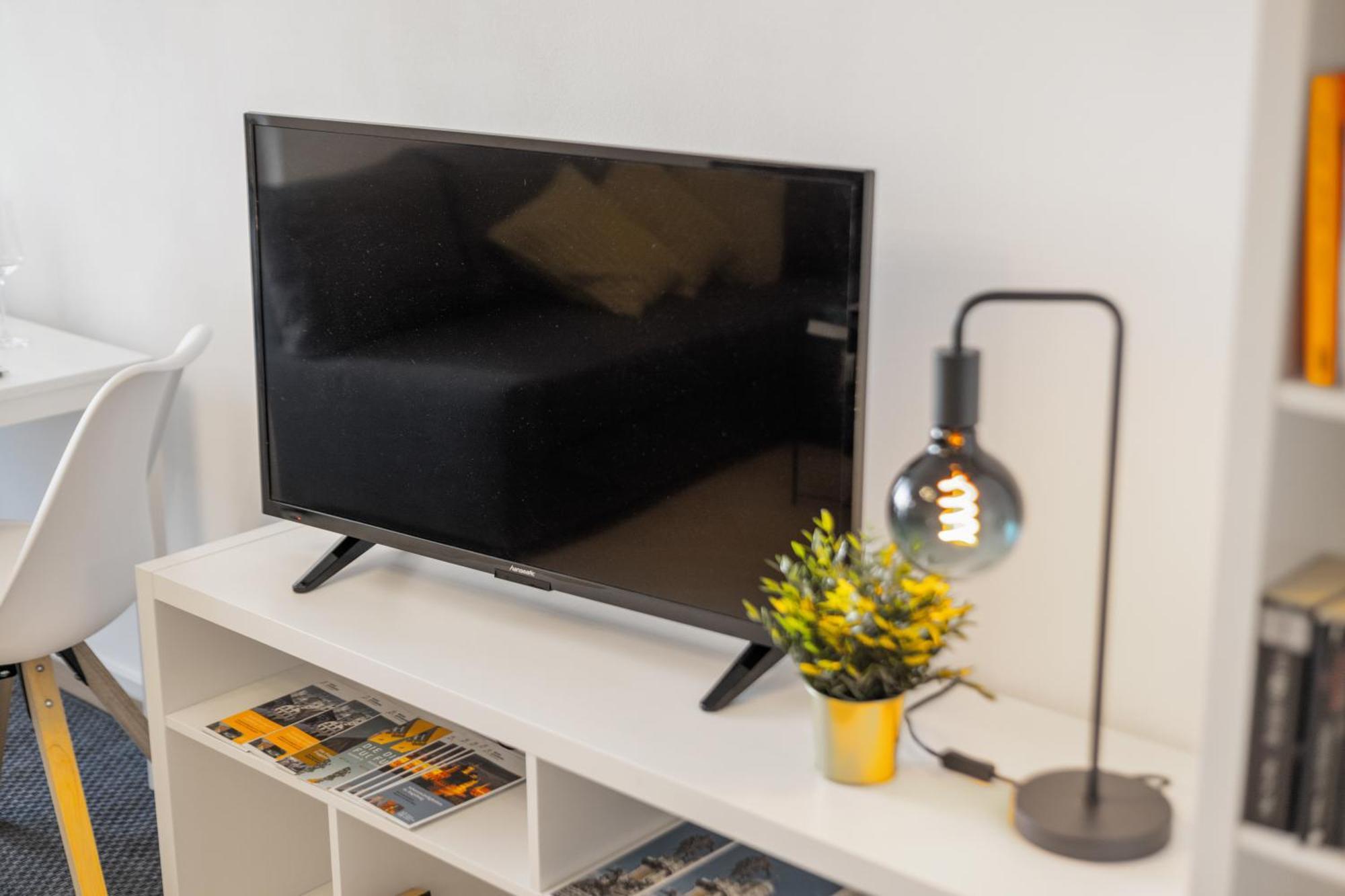Sonniges City-Apartment Mit Suedbalkon Und Parklatz Neusass Eksteriør billede
