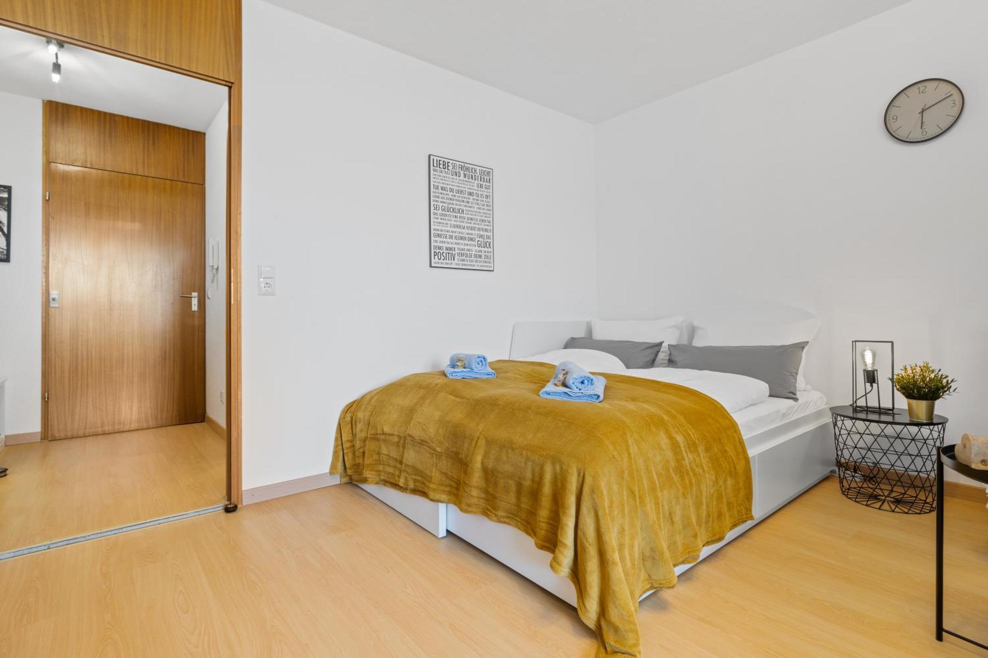 Sonniges City-Apartment Mit Suedbalkon Und Parklatz Neusass Eksteriør billede